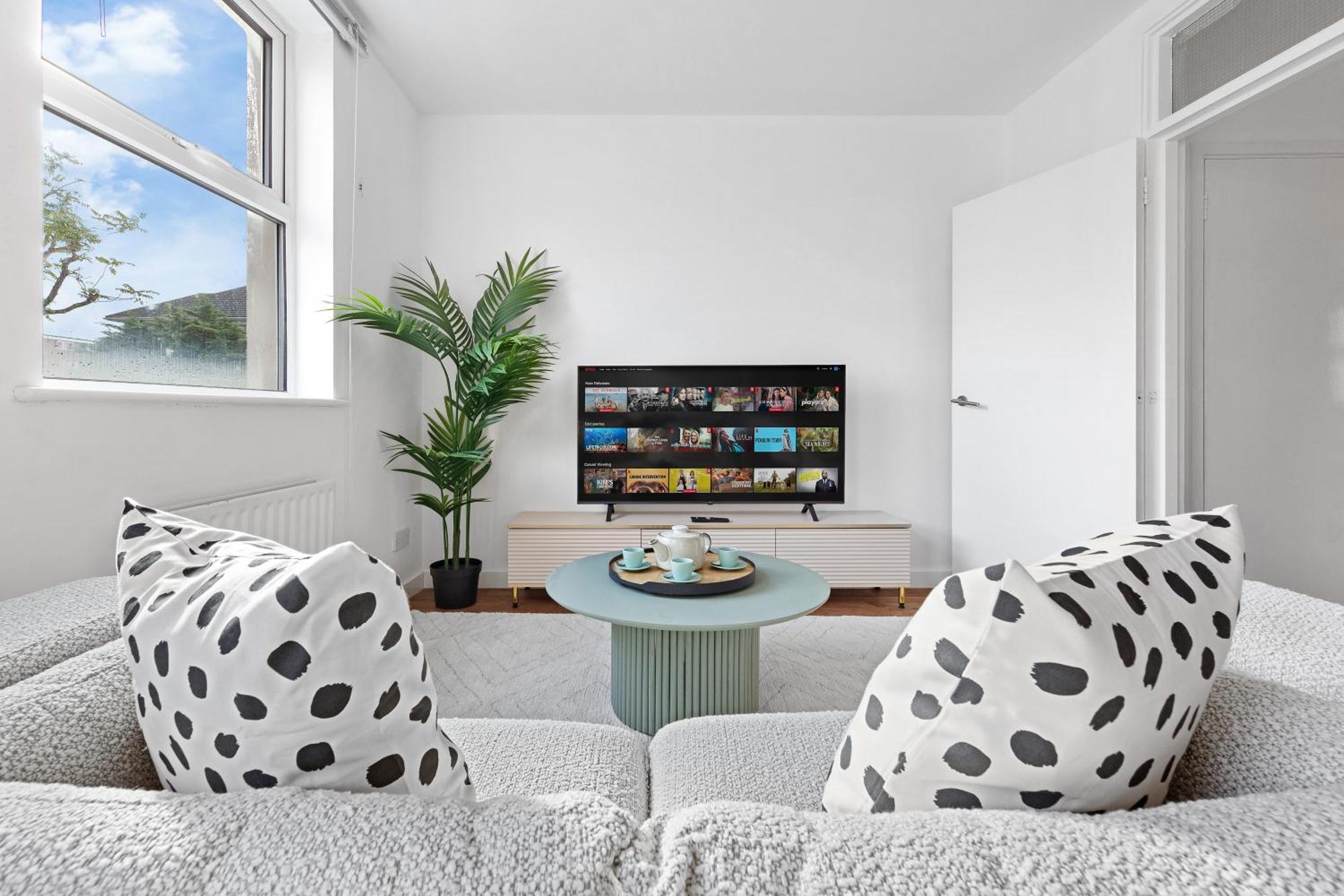 Апартаменты Modern 2Br Near Tower Bridge Лондон Экстерьер фото